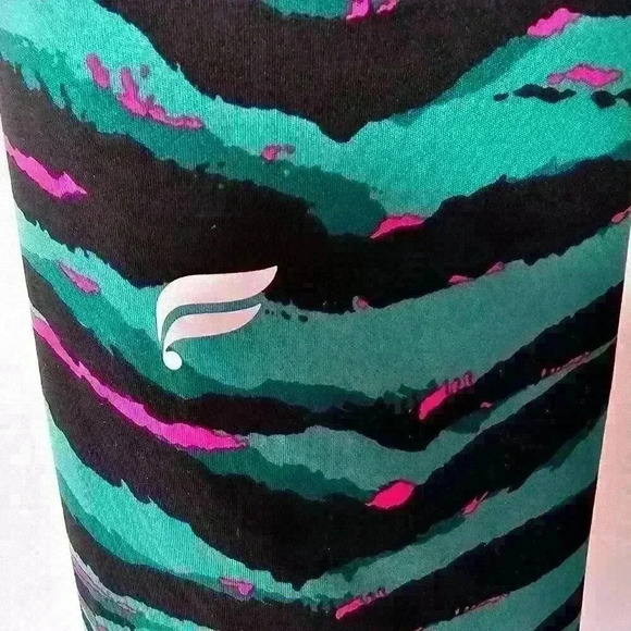 ✨Like New✨ Fabletics Trinity Motion365+ High-Waisted Legging, Size S - Picture 7 of 9